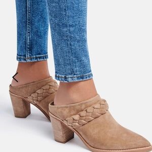 Serla Mules Truffle Suede